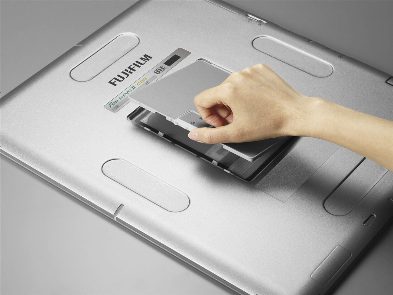 Tấm cảm biến phẳng thu nhận tín hiệu X Quang FDR D-Evo II